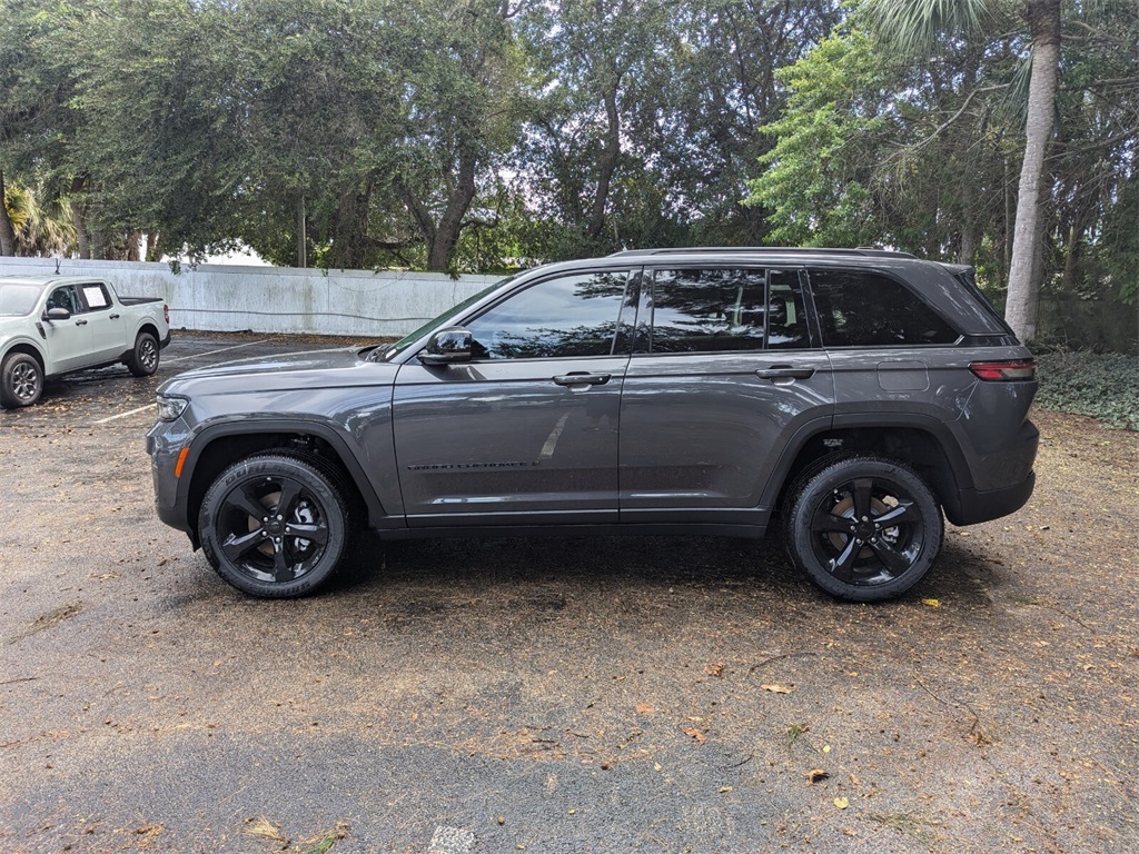 2024 Jeep Grand Cherokee Altitude 4