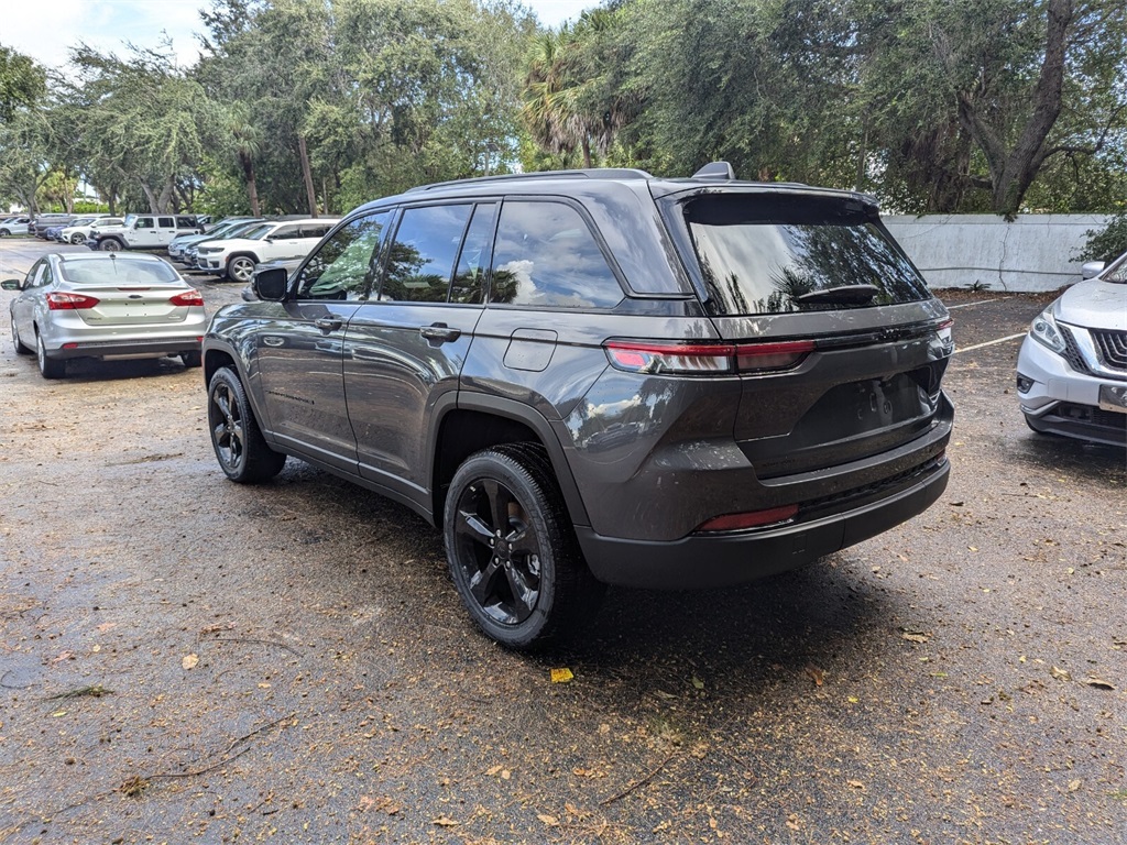 2024 Jeep Grand Cherokee Altitude 5