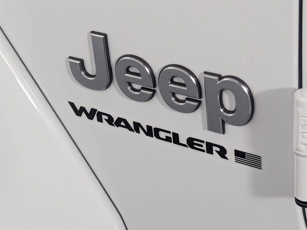 2024 Jeep Wrangler Sahara 21