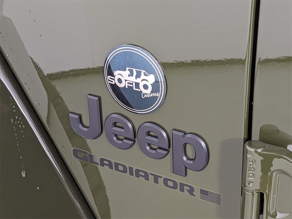 2023 Jeep Gladiator Sport 23