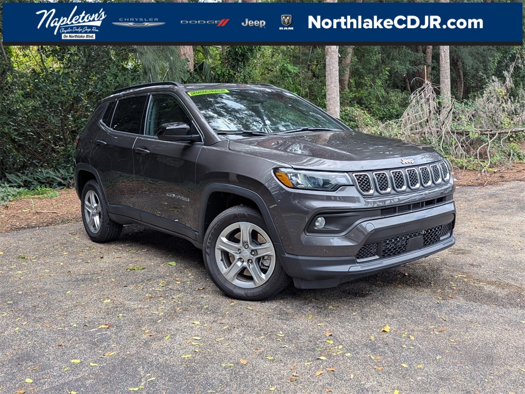 2023 Jeep Compass Latitude 1