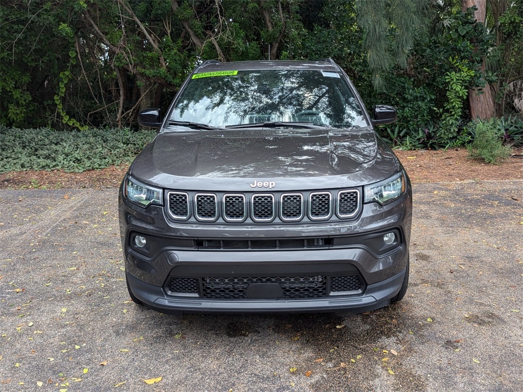 2023 Jeep Compass Latitude 2