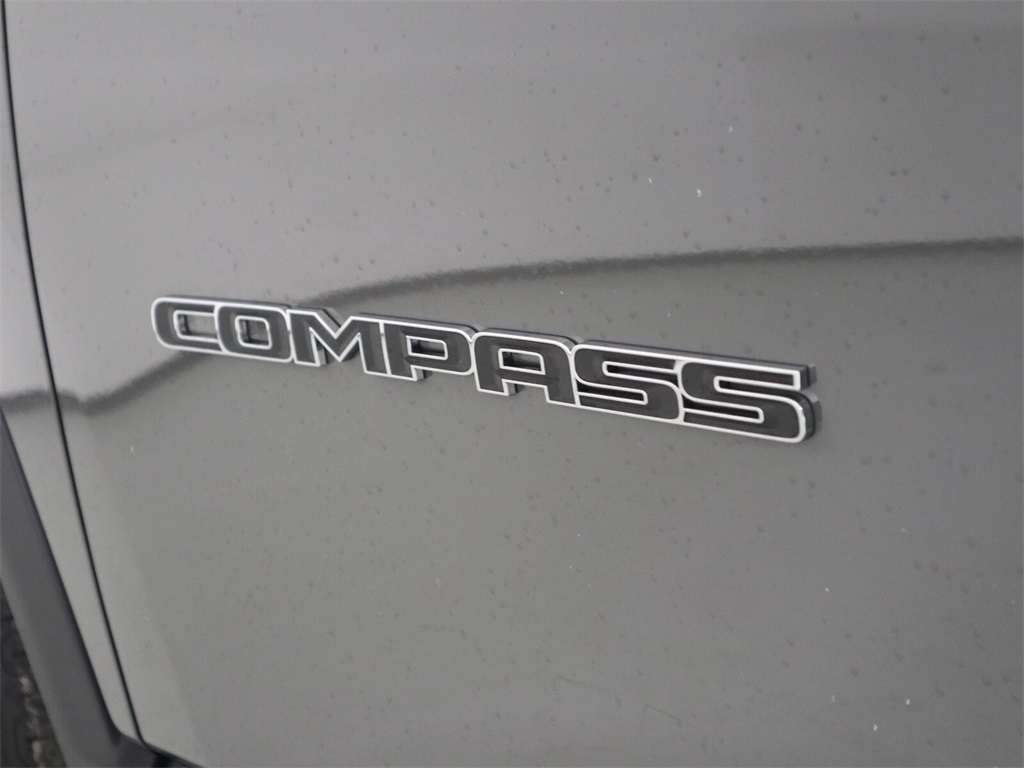 2023 Jeep Compass Latitude 22