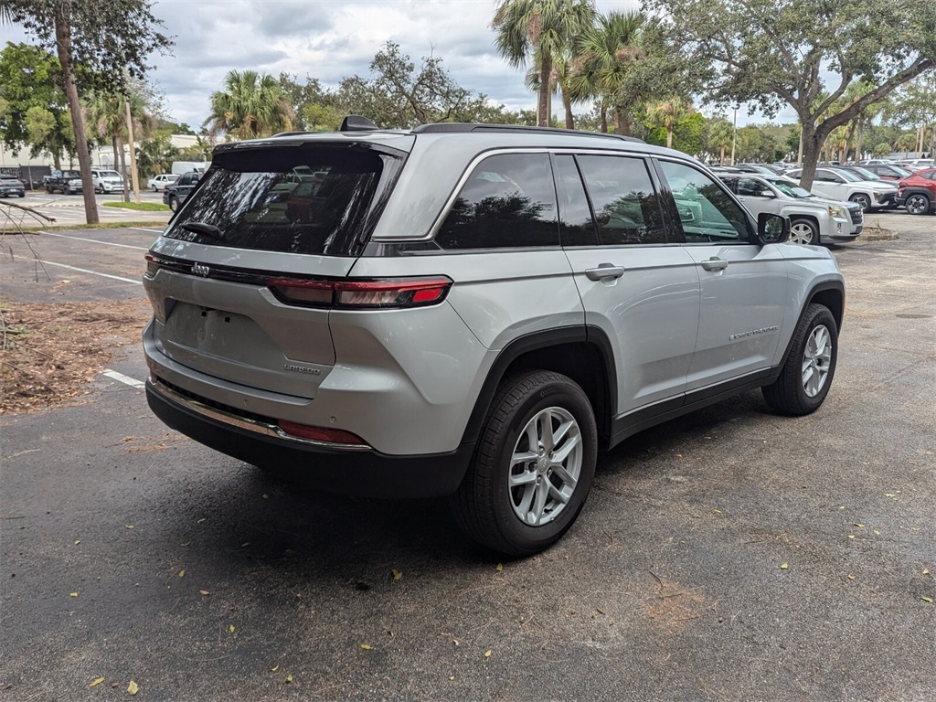 2024 Jeep Grand Cherokee Laredo 7