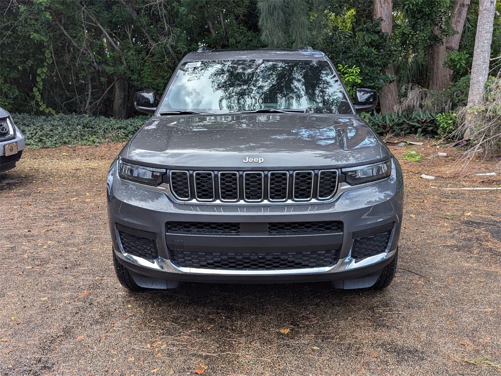 2024 Jeep Grand Cherokee L Laredo 2