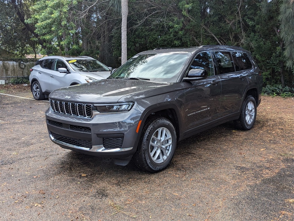 2024 Jeep Grand Cherokee L Laredo 3