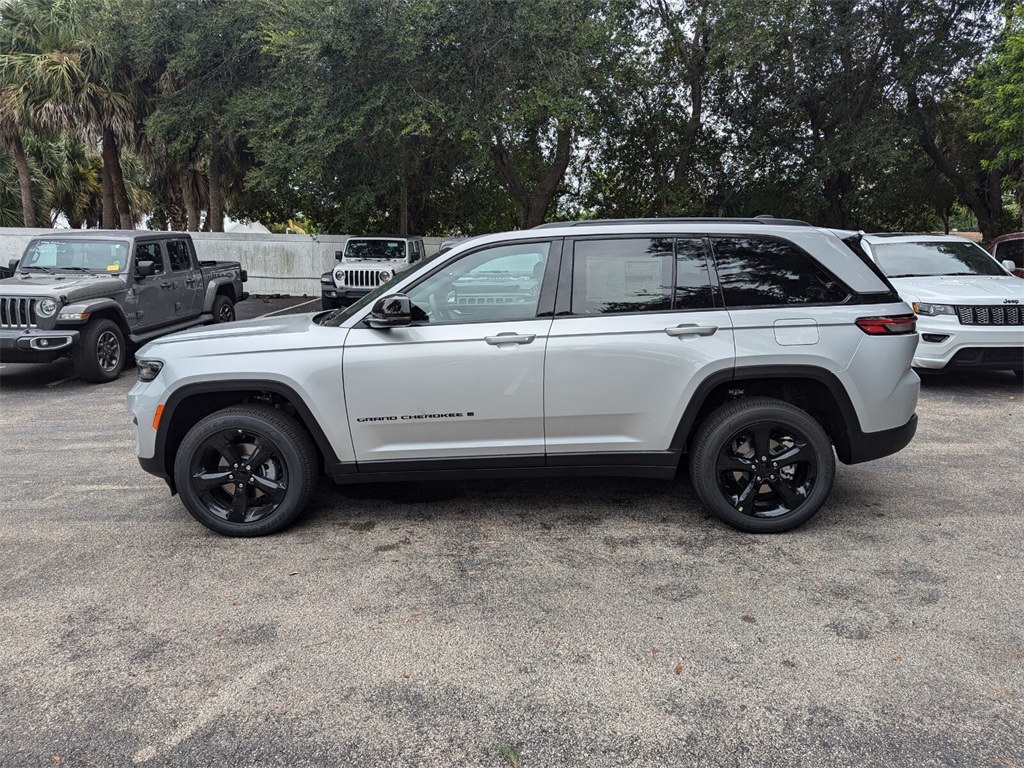 2024 Jeep Grand Cherokee Altitude X 4