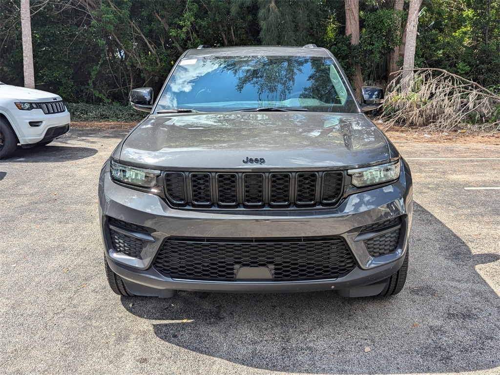 2024 Jeep Grand Cherokee Altitude 2