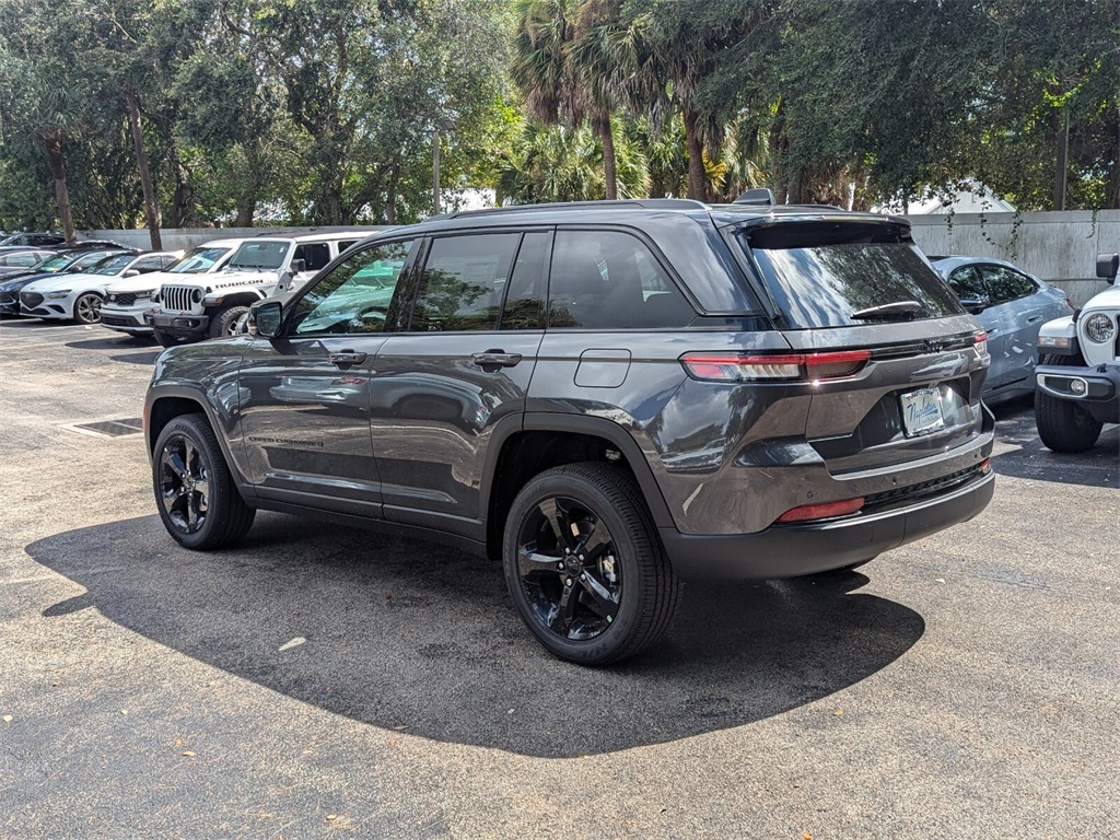 2024 Jeep Grand Cherokee Altitude 5