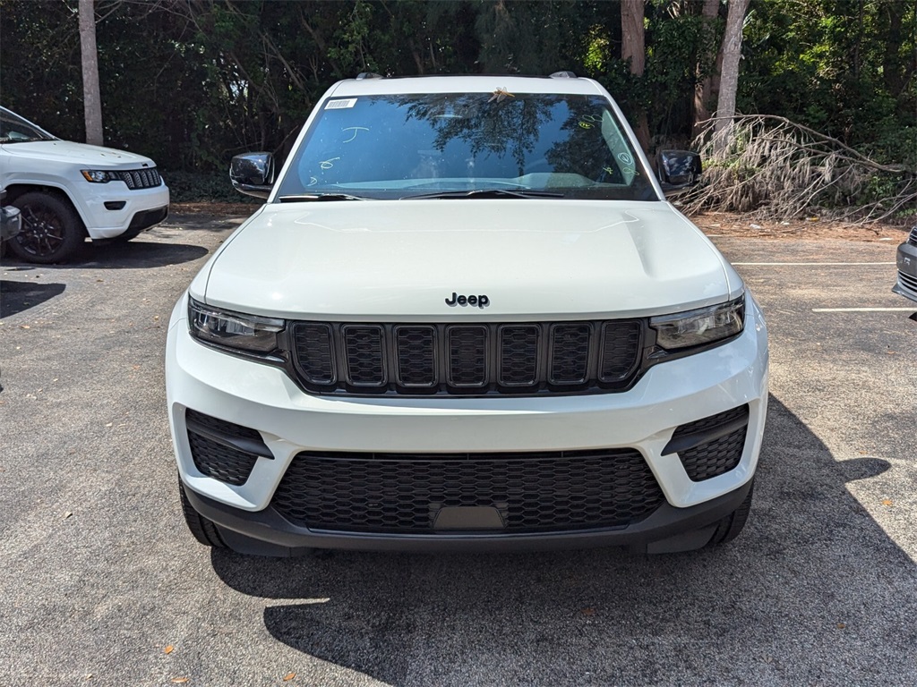 2024 Jeep Grand Cherokee Altitude 2