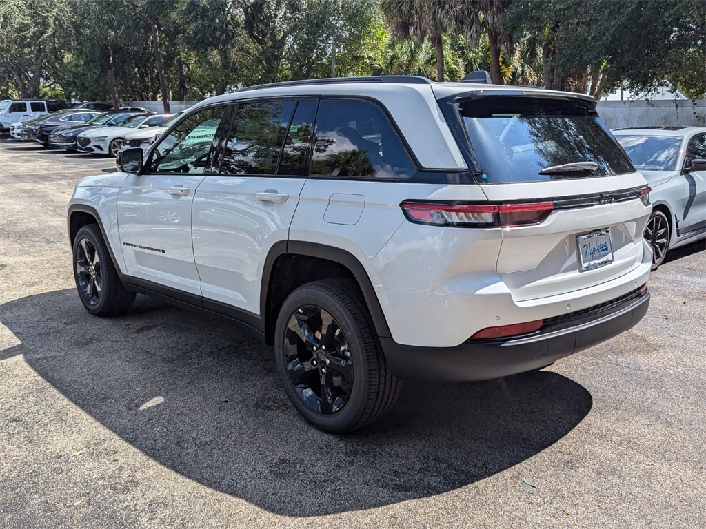 2024 Jeep Grand Cherokee Altitude 5