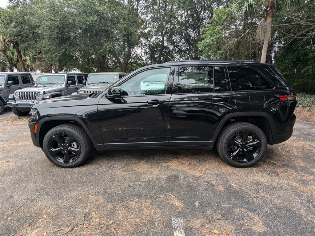 2024 Jeep Grand Cherokee Altitude 4