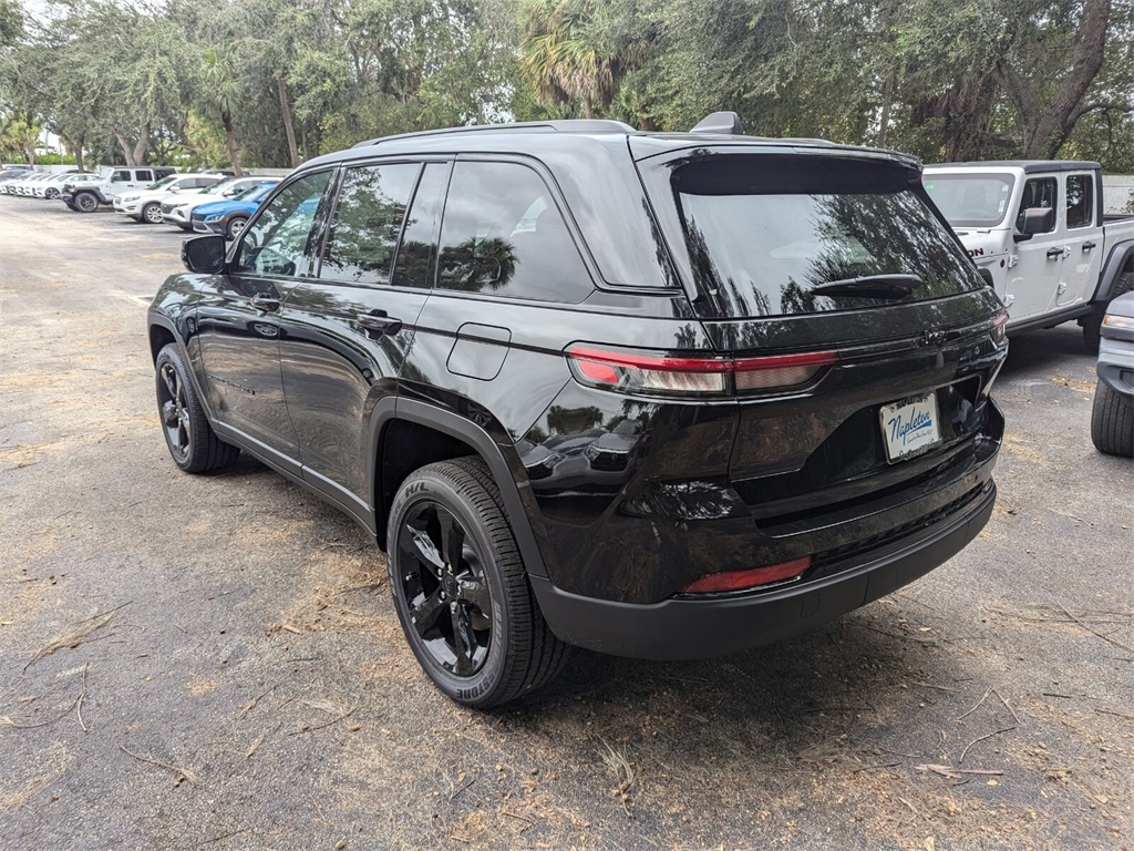 2024 Jeep Grand Cherokee Altitude 5