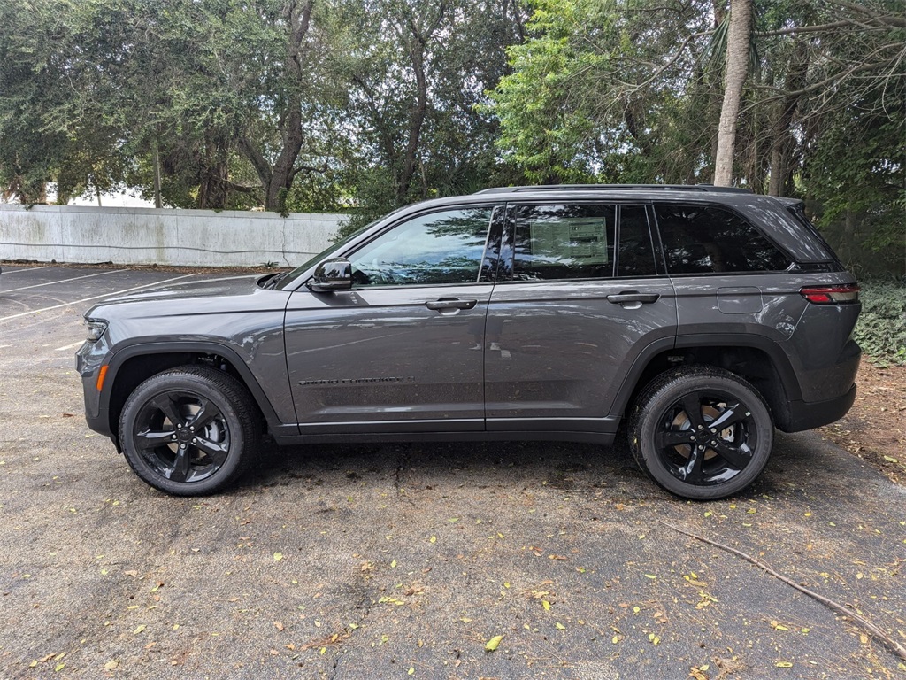 2024 Jeep Grand Cherokee Altitude X 4