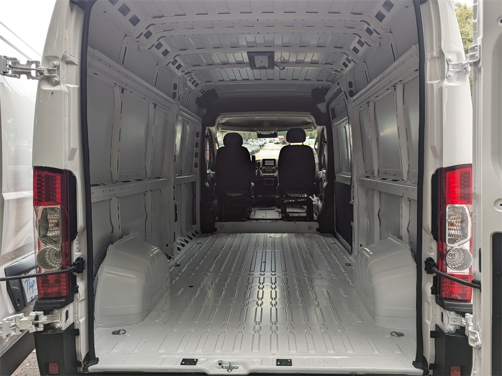 2024 Ram ProMaster 2500 High Roof 27