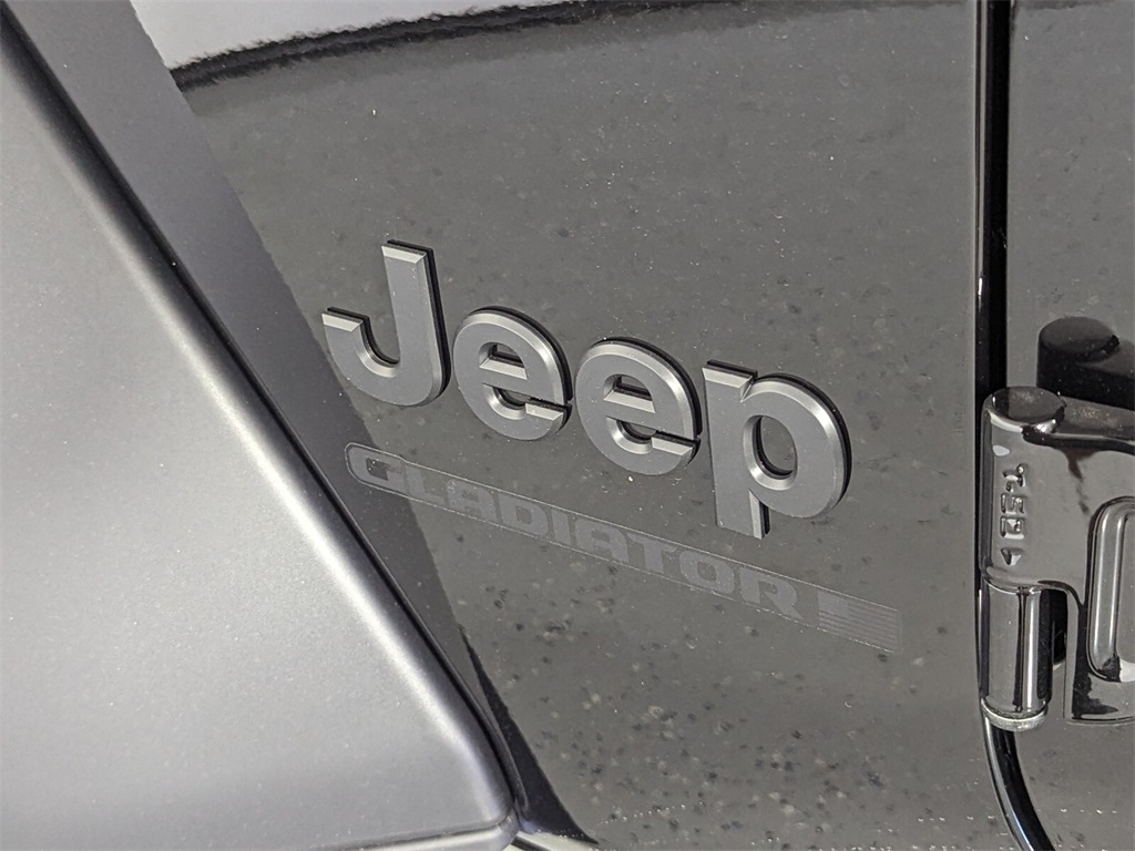 2024 Jeep Gladiator Sport 20