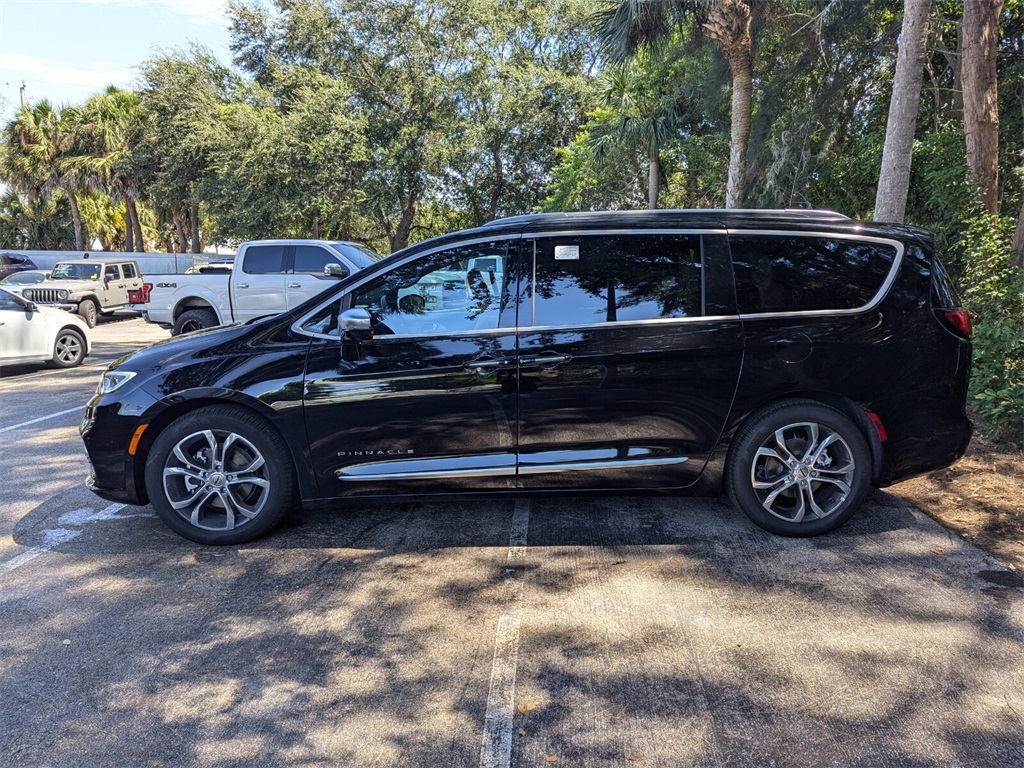 2024 Chrysler Pacifica Pinnacle 4