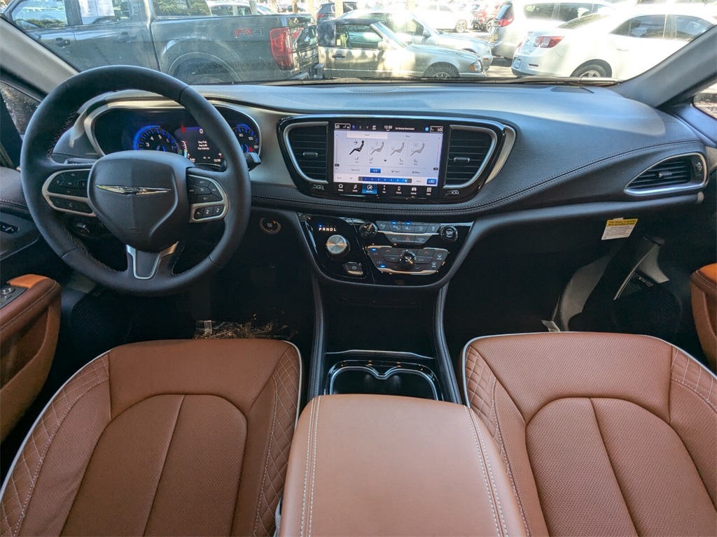 2024 Chrysler Pacifica Pinnacle 13