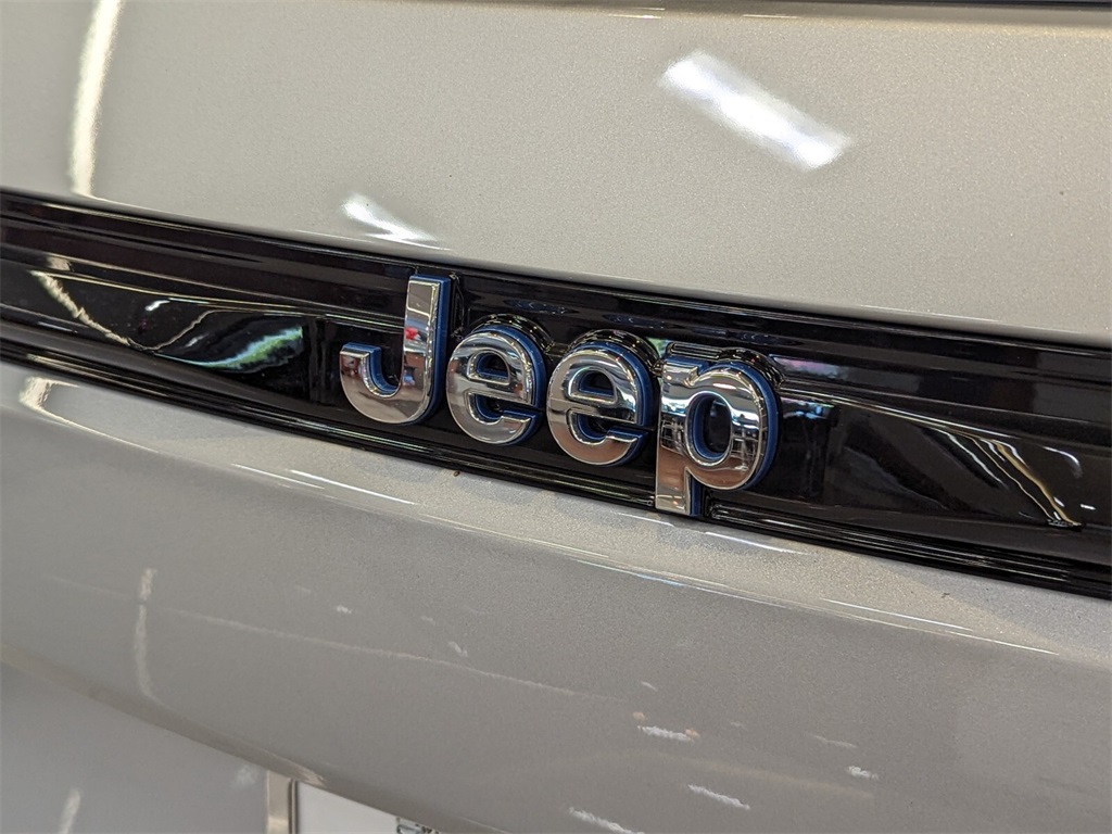 2022 Jeep Grand Cherokee Base 4xe 6
