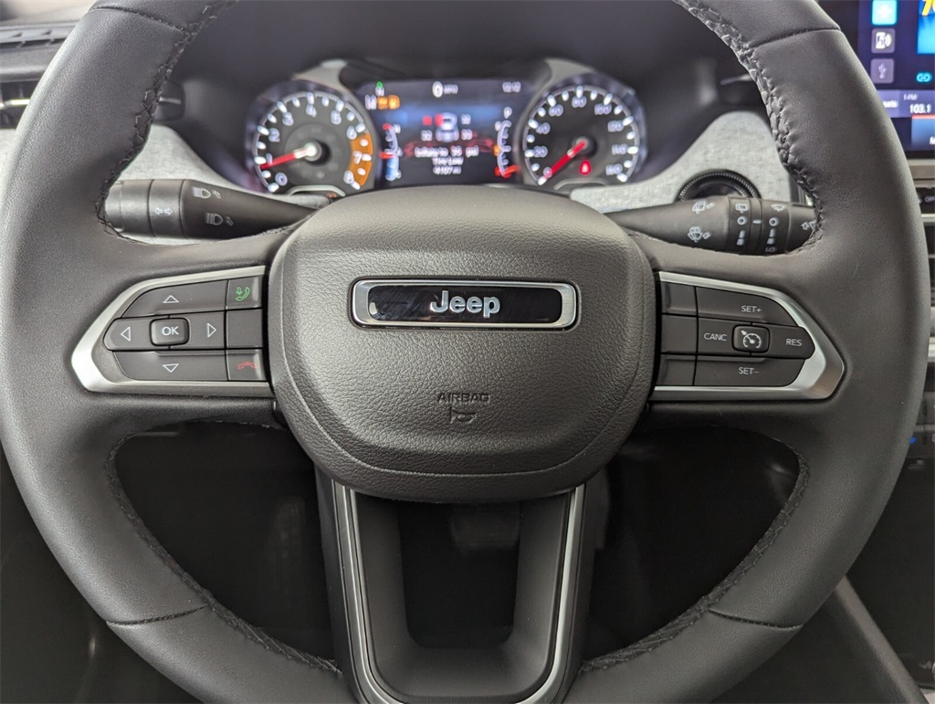 2024 Jeep Compass Latitude 17