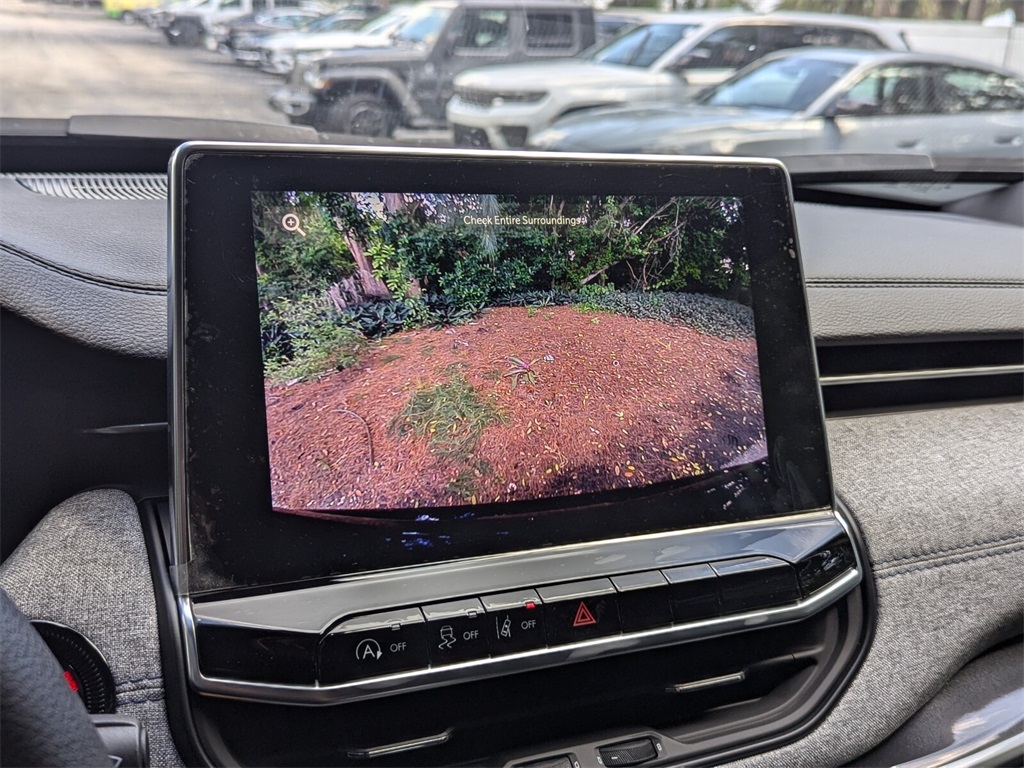 2024 Jeep Compass Sport 15