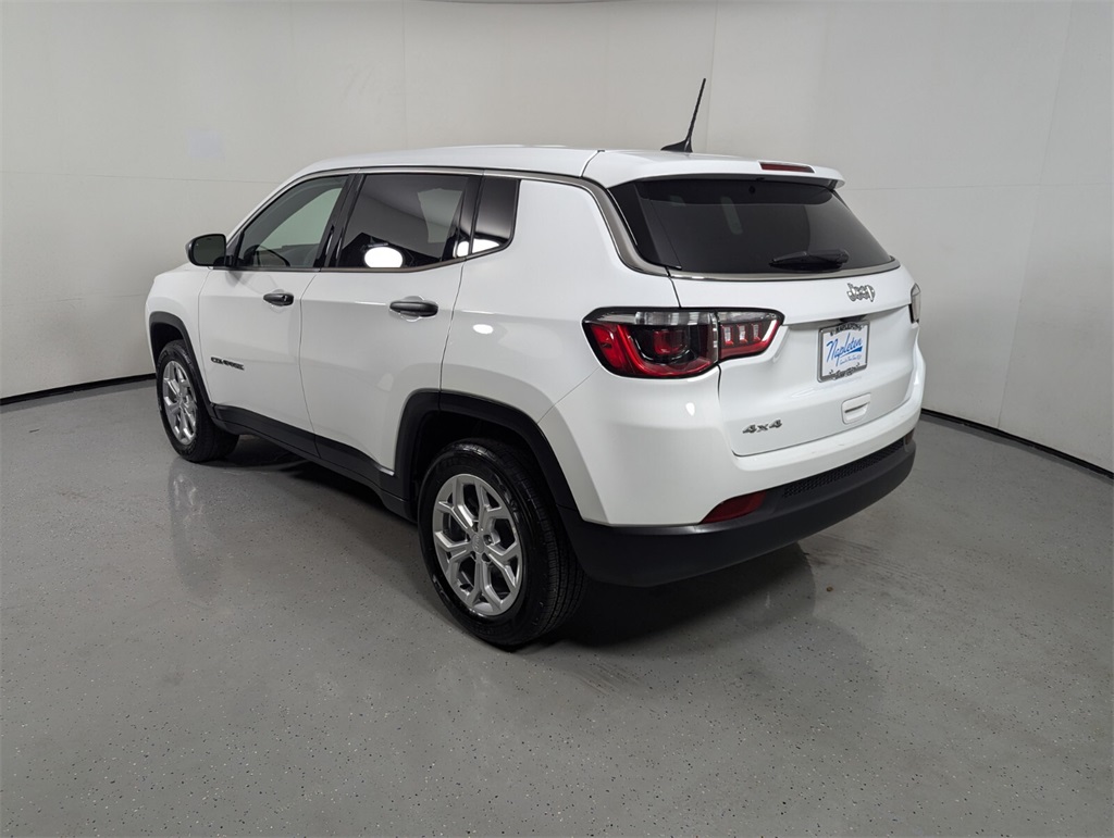 2024 Jeep Compass Sport 5