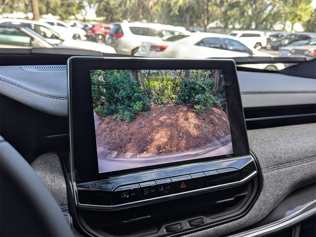 2024 Jeep Compass Latitude 18