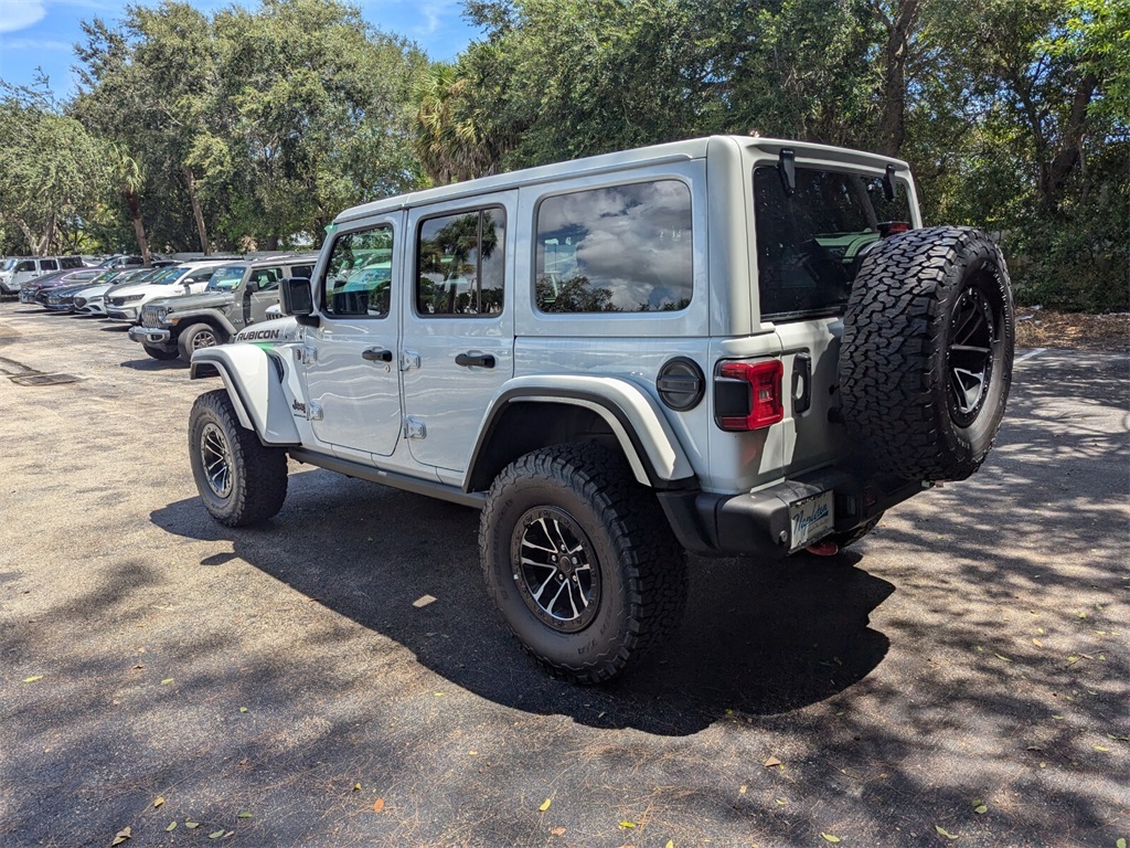 2024 Jeep Wrangler Rubicon 4