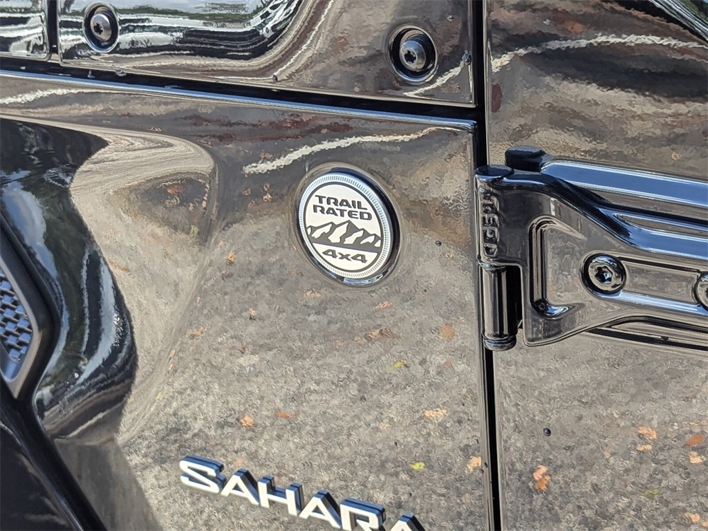 2024 Jeep Wrangler Sahara 26