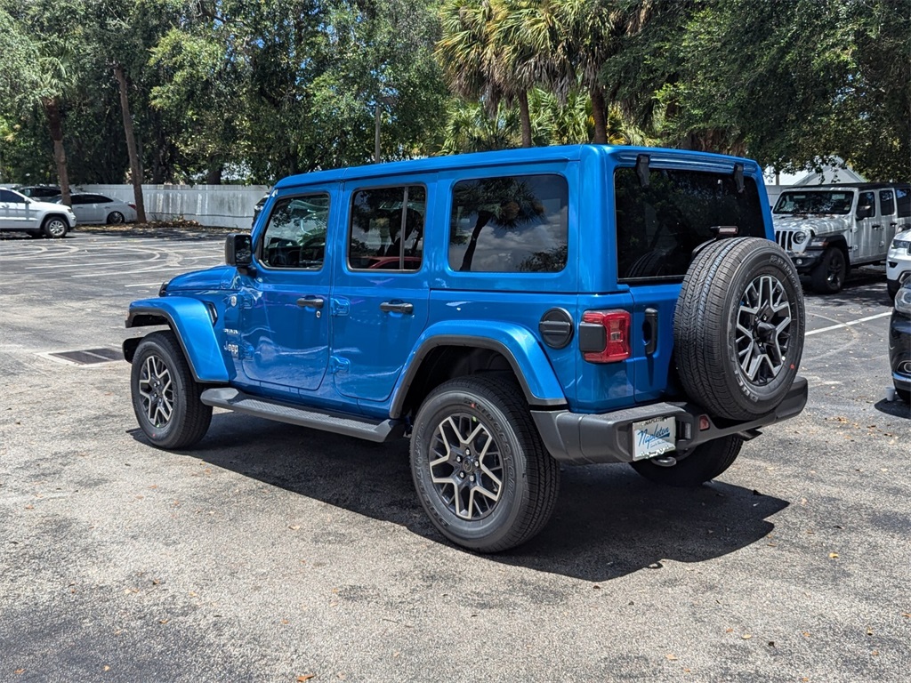 2024 Jeep Wrangler Sahara 5