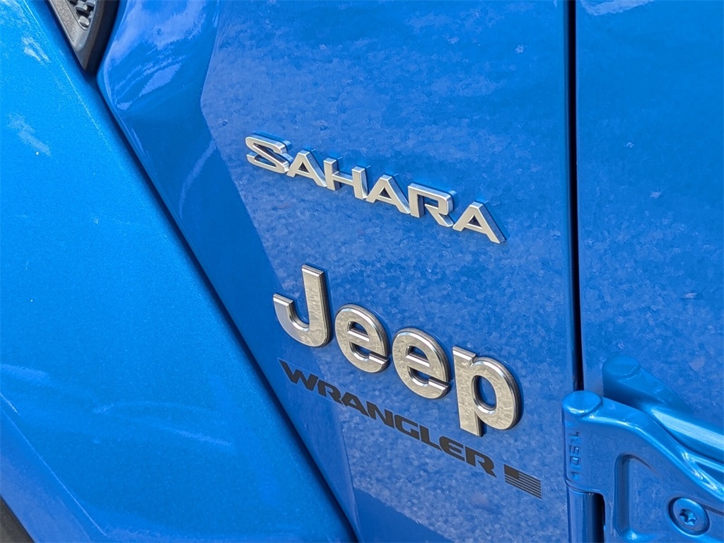 2024 Jeep Wrangler Sahara 25