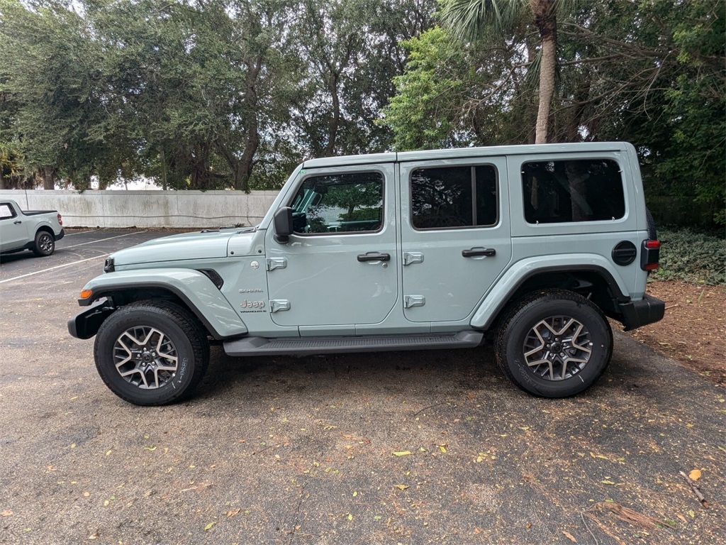 2024 Jeep Wrangler Sahara 4