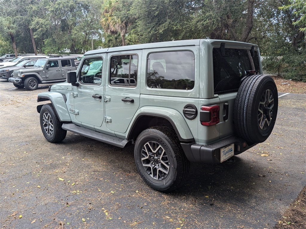 2024 Jeep Wrangler Sahara 5