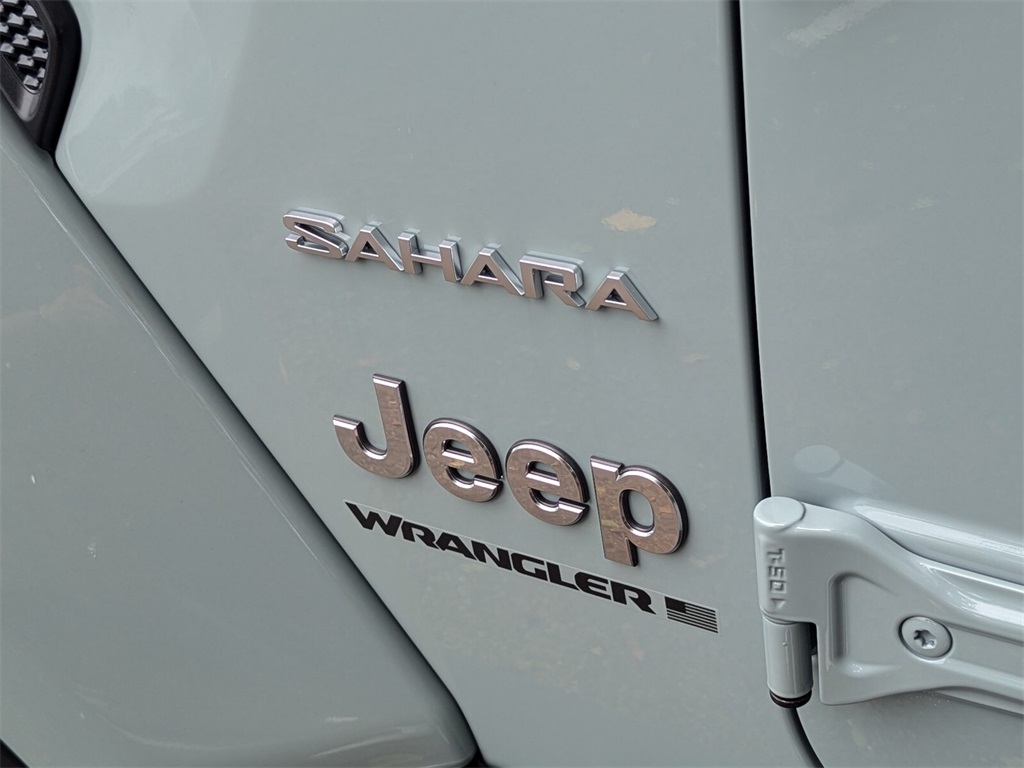 2024 Jeep Wrangler Sahara 26