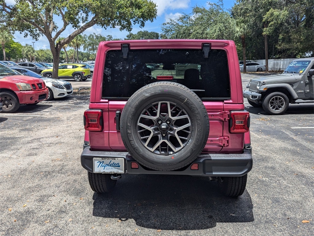 2024 Jeep Wrangler Sahara 6