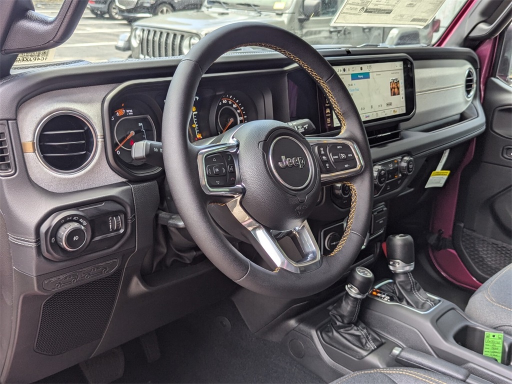 2024 Jeep Wrangler Sahara 9