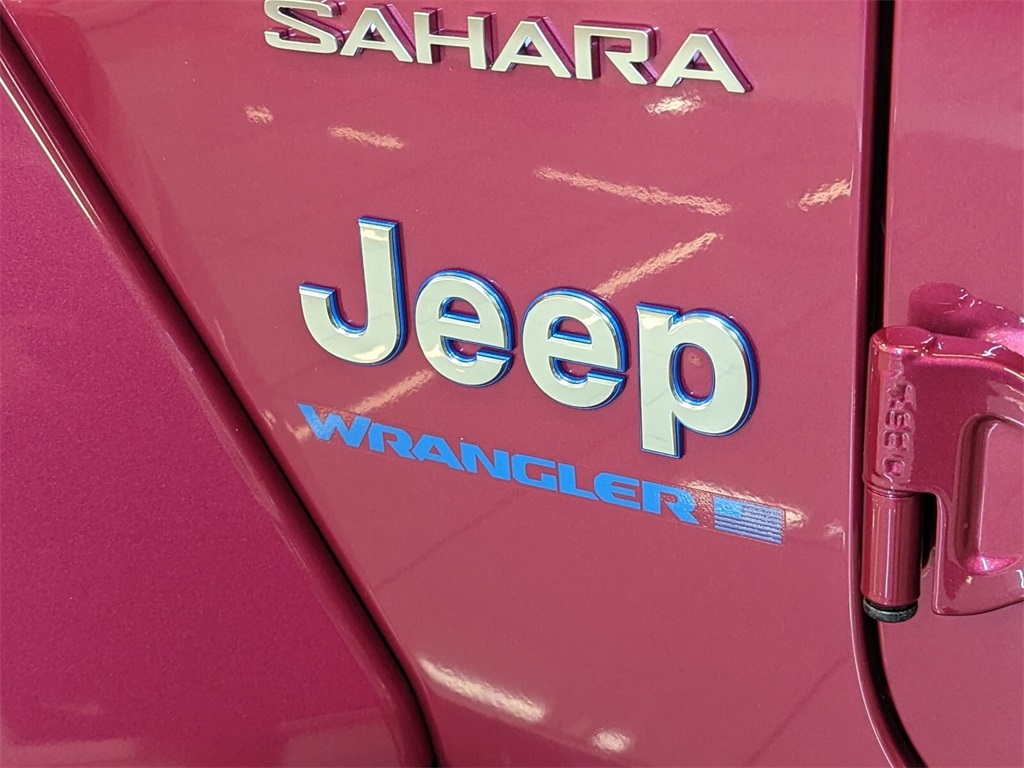 2024 Jeep Wrangler Sahara 4xe 21
