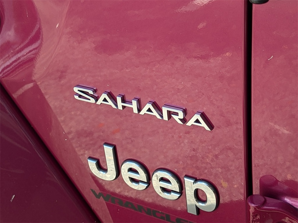 2024 Jeep Wrangler Sahara 25