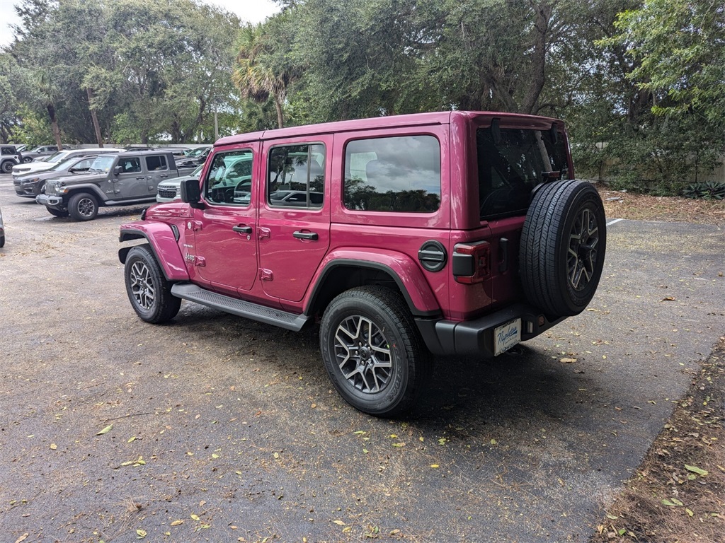 2024 Jeep Wrangler Sahara 5