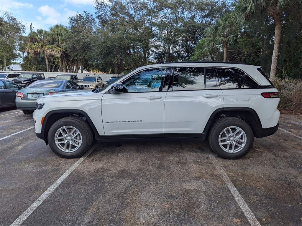 2025 Jeep Grand Cherokee Laredo 4