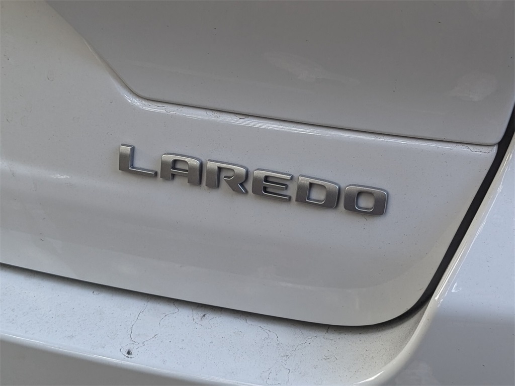 2025 Jeep Grand Cherokee Laredo 9