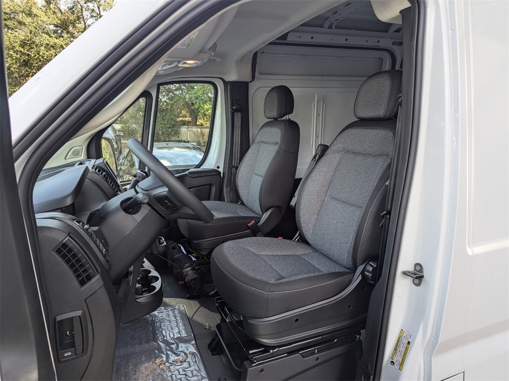 2025 Ram ProMaster 2500 High Roof 11