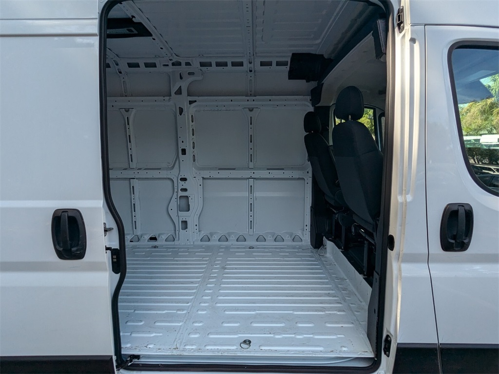 2025 Ram ProMaster 2500 High Roof 14