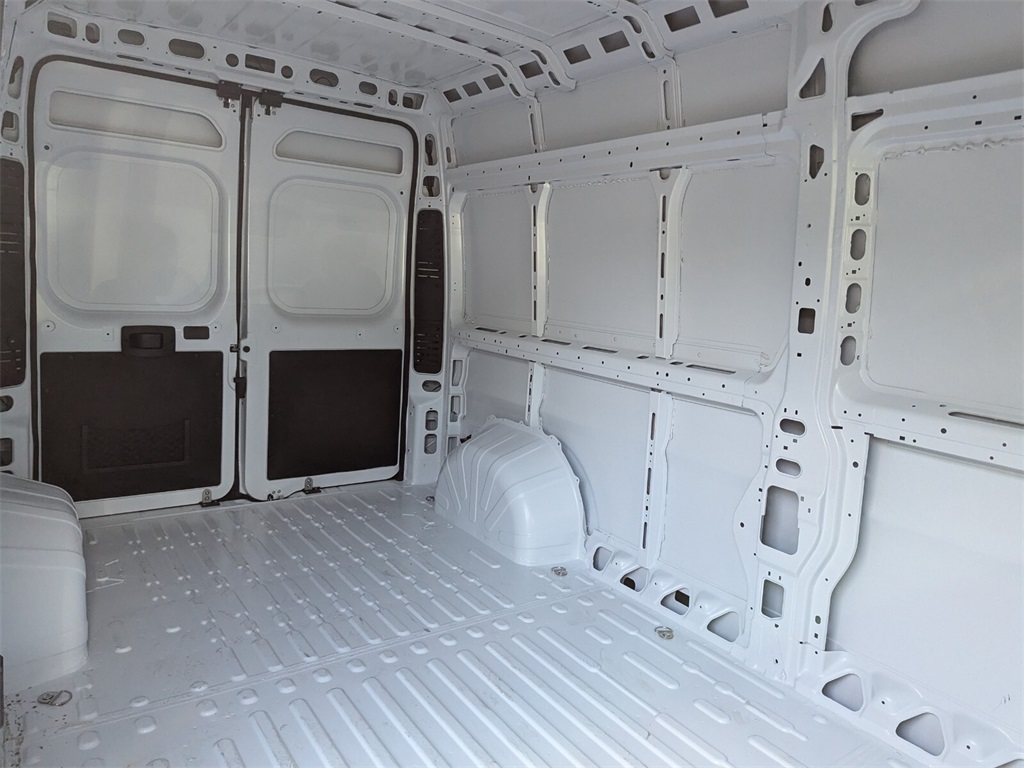 2025 Ram ProMaster 2500 High Roof 15