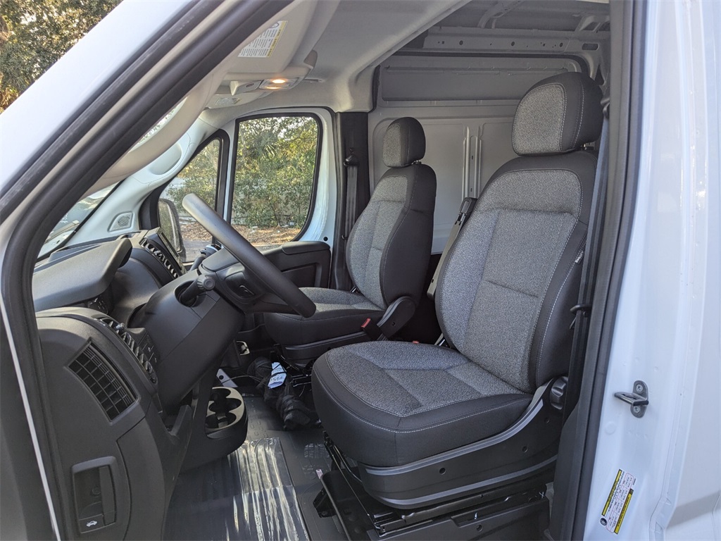 2025 Ram ProMaster 2500 High Roof 13