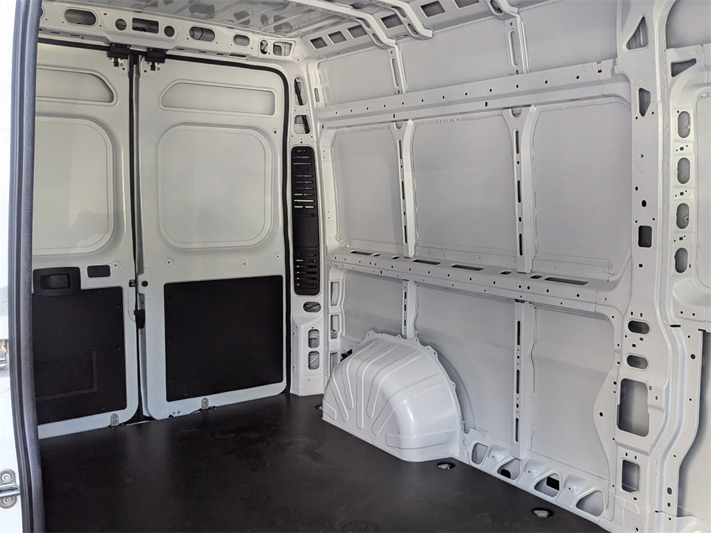 2025 Ram ProMaster 2500 High Roof 26