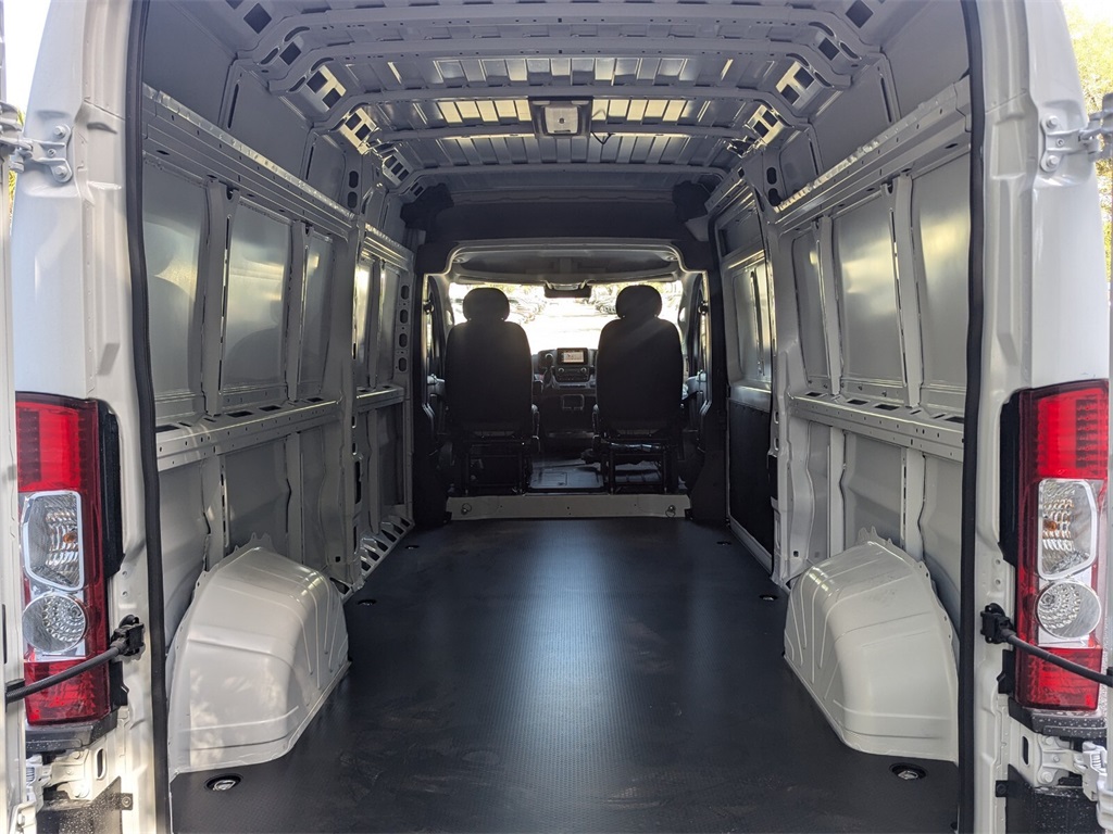 2025 Ram ProMaster 2500 High Roof 27