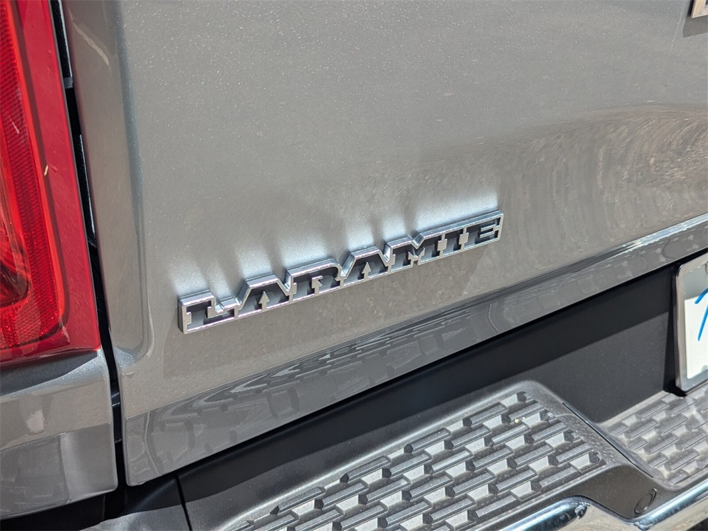 2025 Ram 1500 Laramie 6