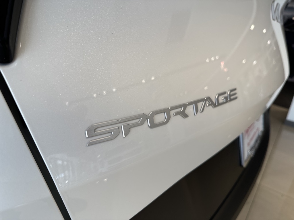 2025 Kia Sportage LX 13