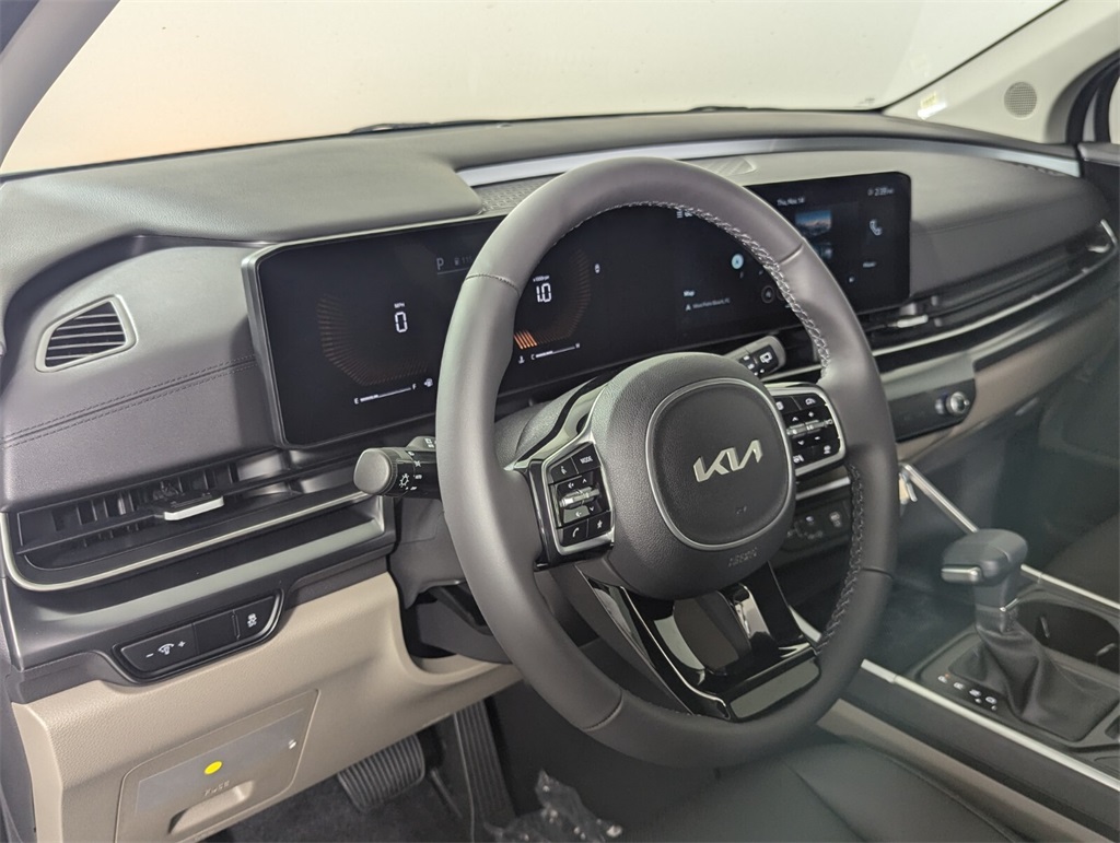 2025 Kia Carnival LXS 12